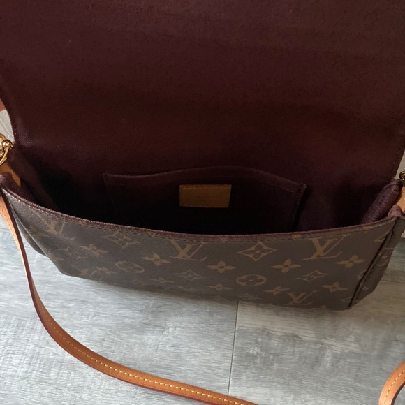 Louis Vuitton Brown Monogram Crossbody Bag - Picture 3 of 4